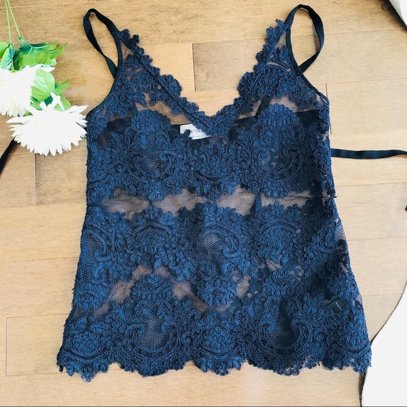 Aritzia Tops - Aritzia | Lace camisole